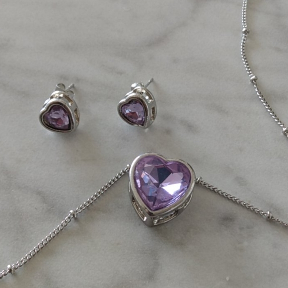 Jewelry - Picture 4 of 5